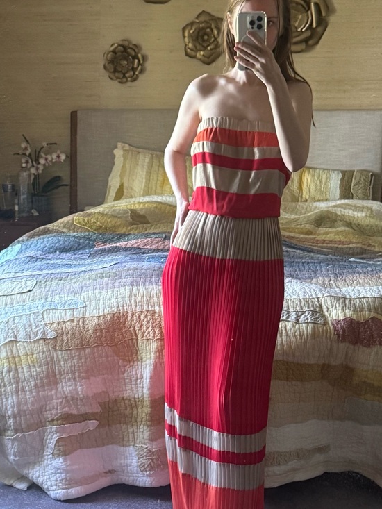 Cache Dresses & Skirts - Y2K Cache strapless pleated maxi dress